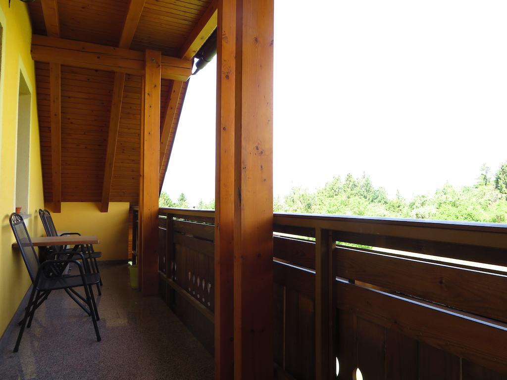 Country House Apat Sostanj Room photo